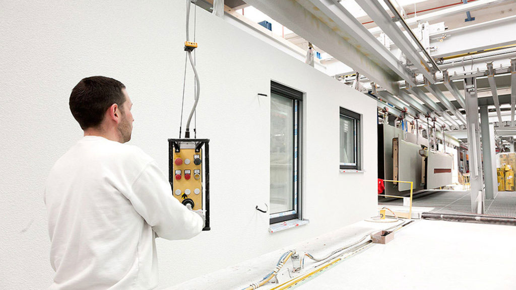 Fertighausproduktion der Firma SchwörerHaus
